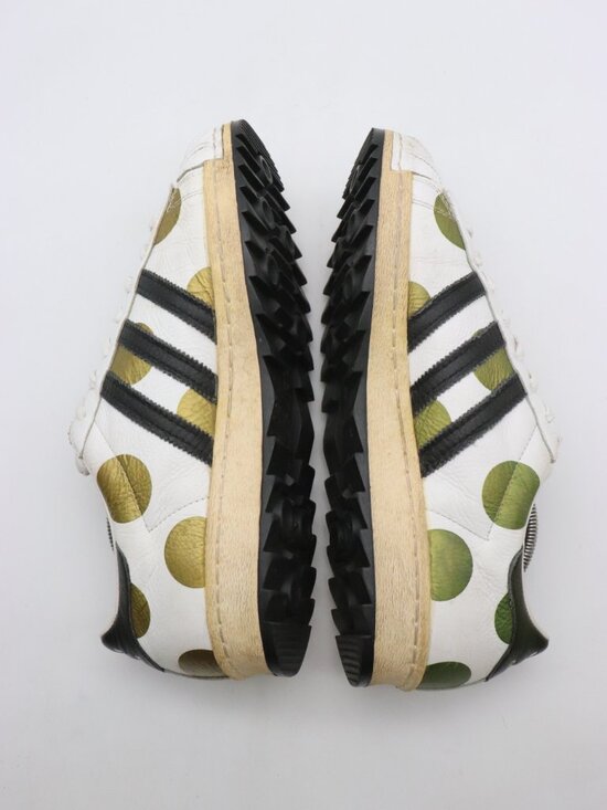 Athletic_Shoes